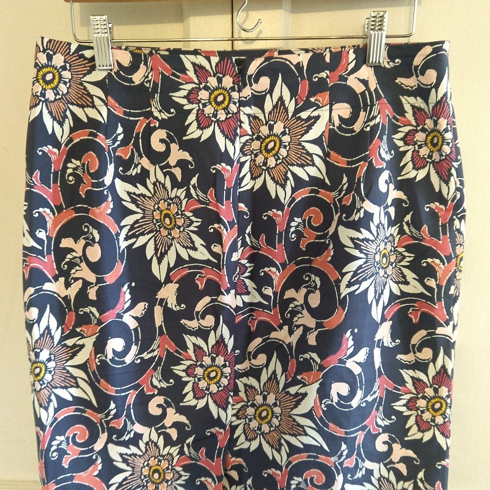 LOFT Navy Floral Pattern Skirt - Size 10